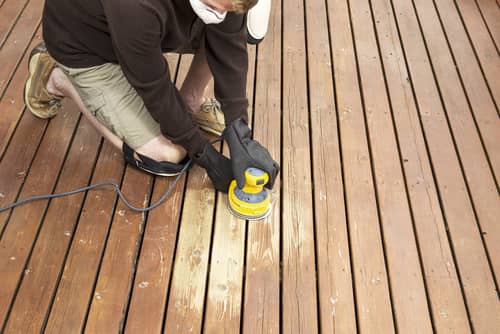 removing-wood deck-stain