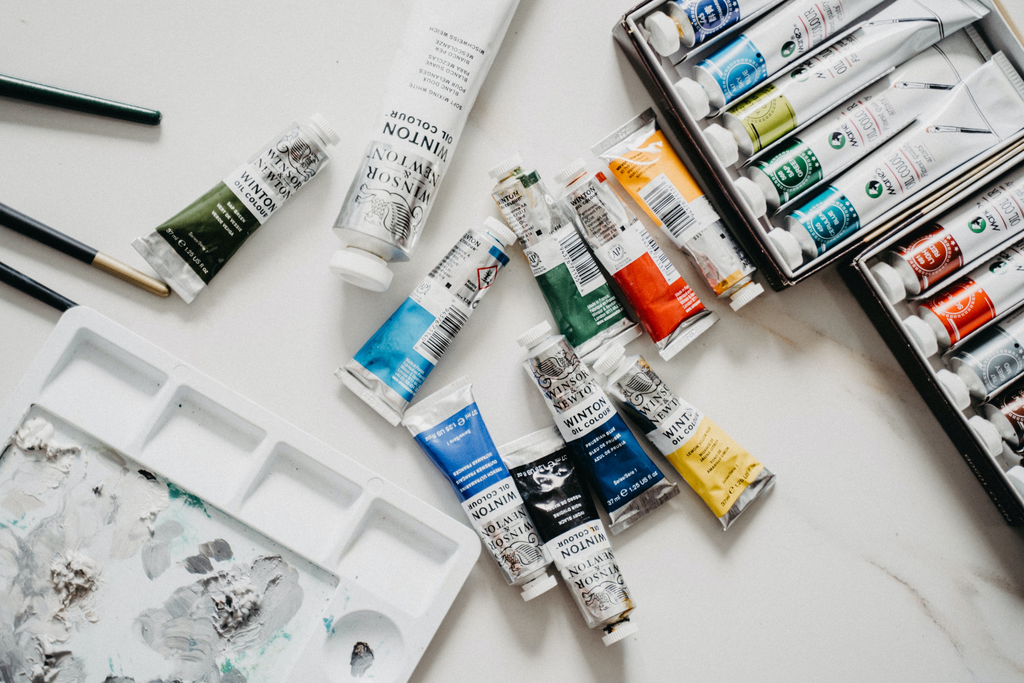 acrylic paint tubes for plastic painting