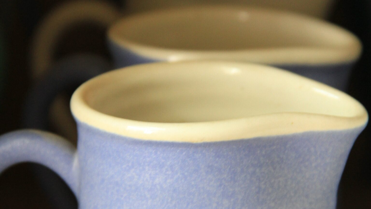 How to remove glaze from pottery