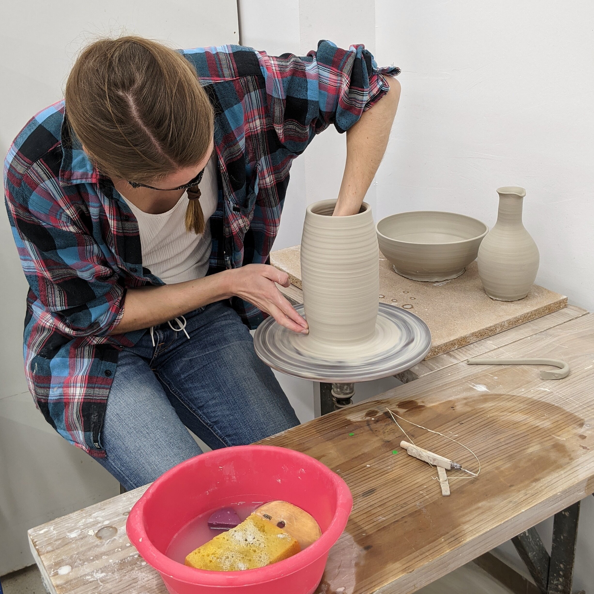 how to use a pottery kick wheel