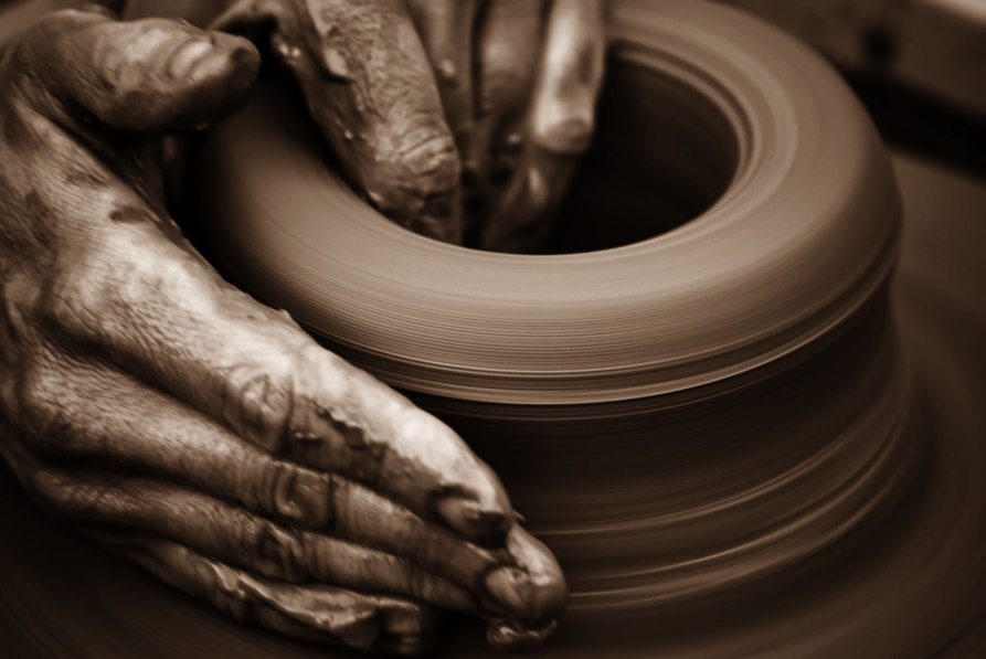 pottery and sculpting-clay-with-long-nails