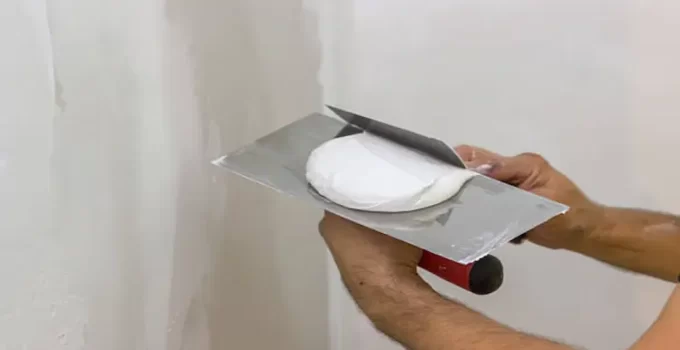 spackle-vs-putty
