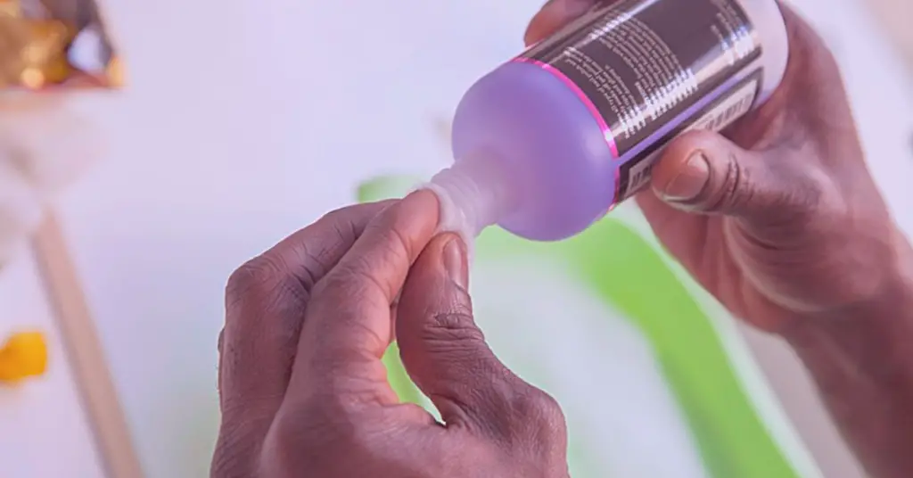adhesive removal from mirror with acetone or paint thinner or nail polish remover-passionthursday.com